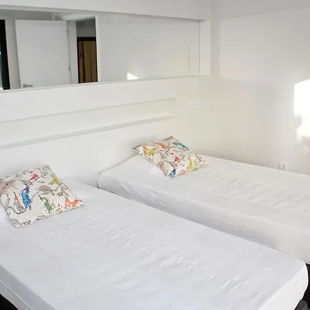 Hébergement de vacances In Estreito Da Calheta Mit Privatem Pool Und Meerblick