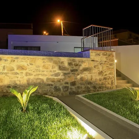 Dom wakacyjny In Estreito Da Calheta Mit Privatem Pool Und Meerblick *
